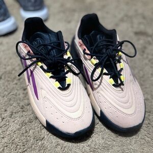 **SOLD** Adidas Women's Ozelia sneakers